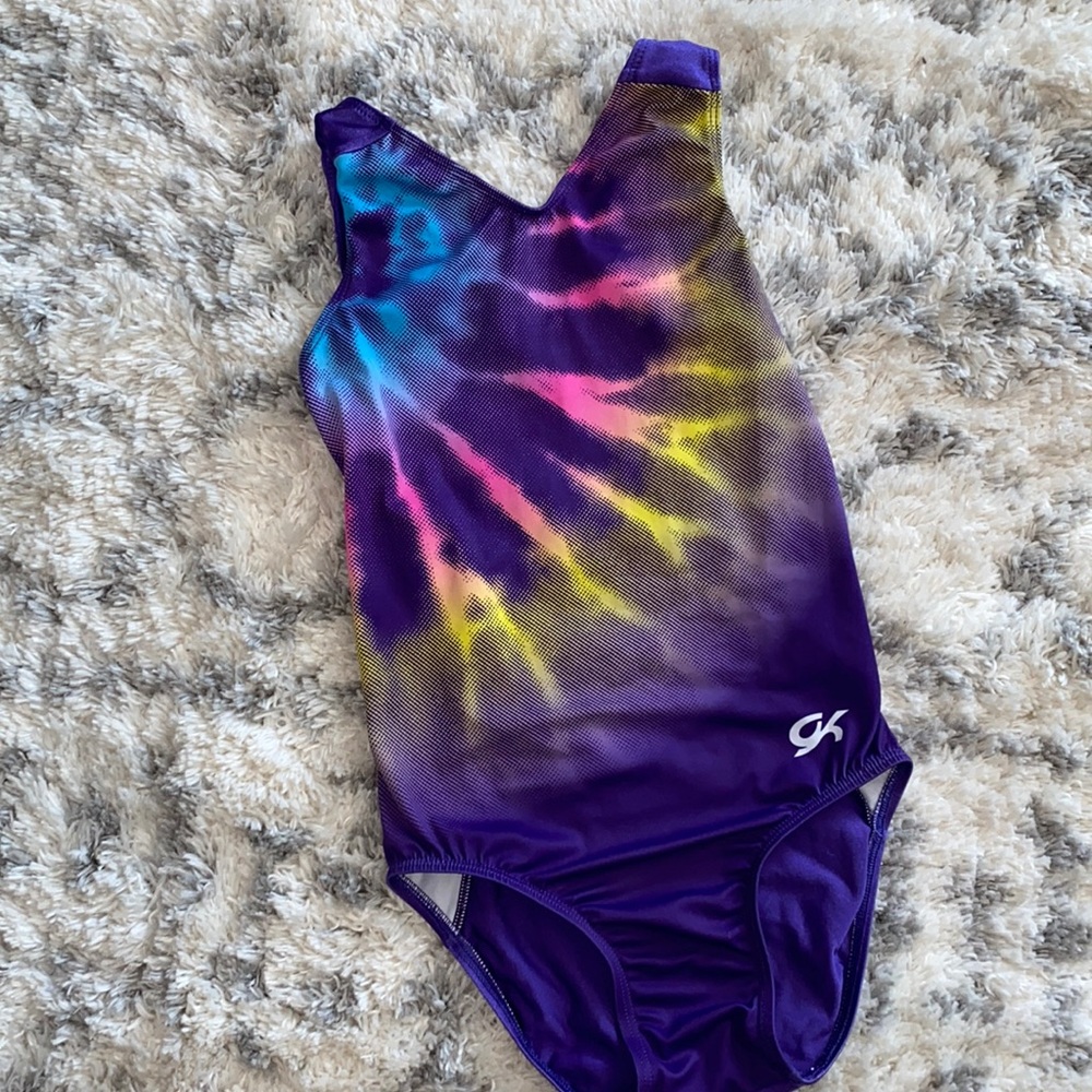 GK tie dye Leo